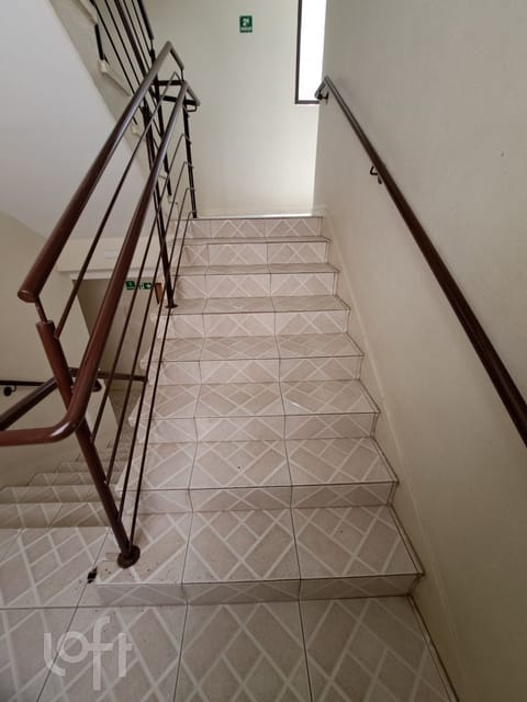 Image 4 - 236551